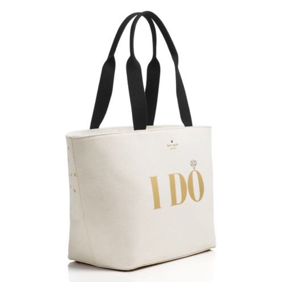 round wicker shoulder bag